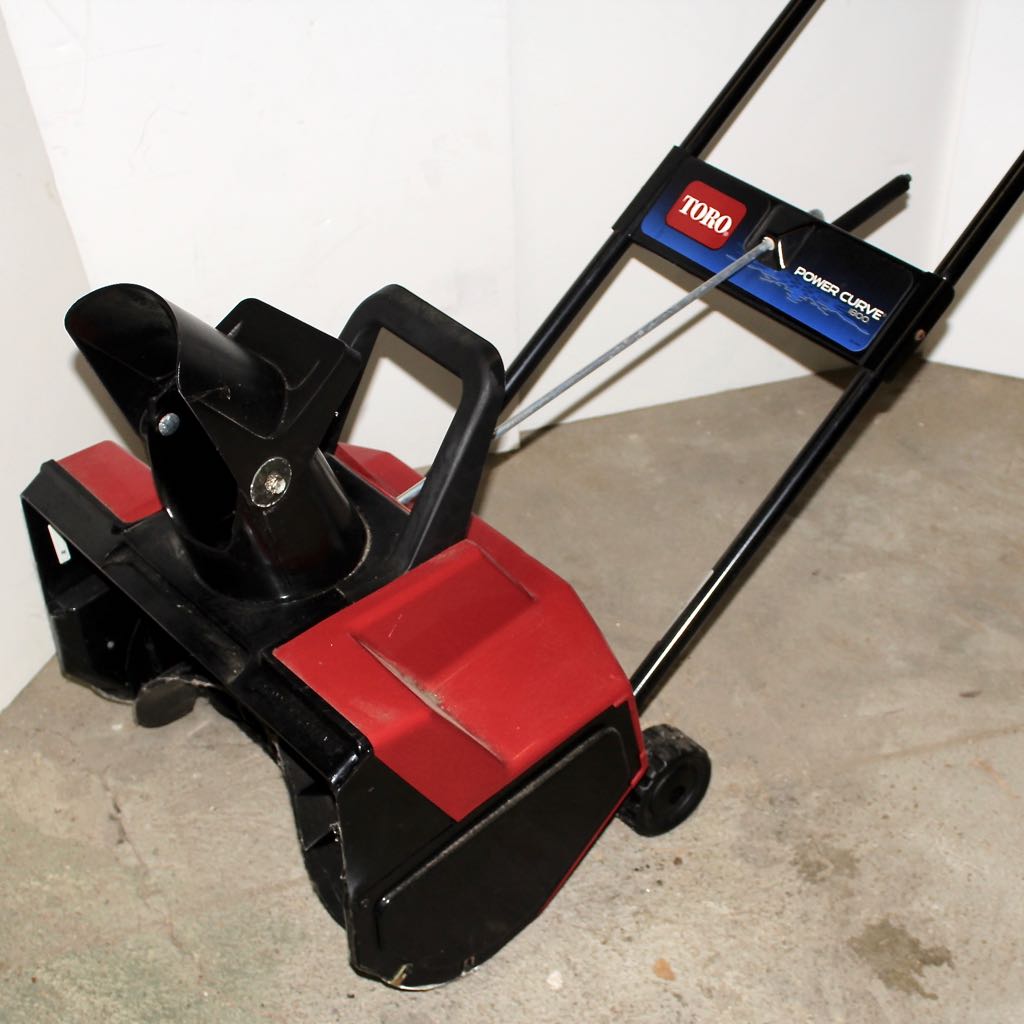 Compact Toro Power Curve 1800 Snow Blower EBTH