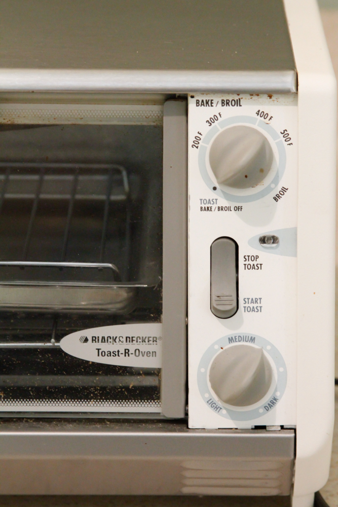 Black and Decker Spacemaker Toaster Oven EBTH