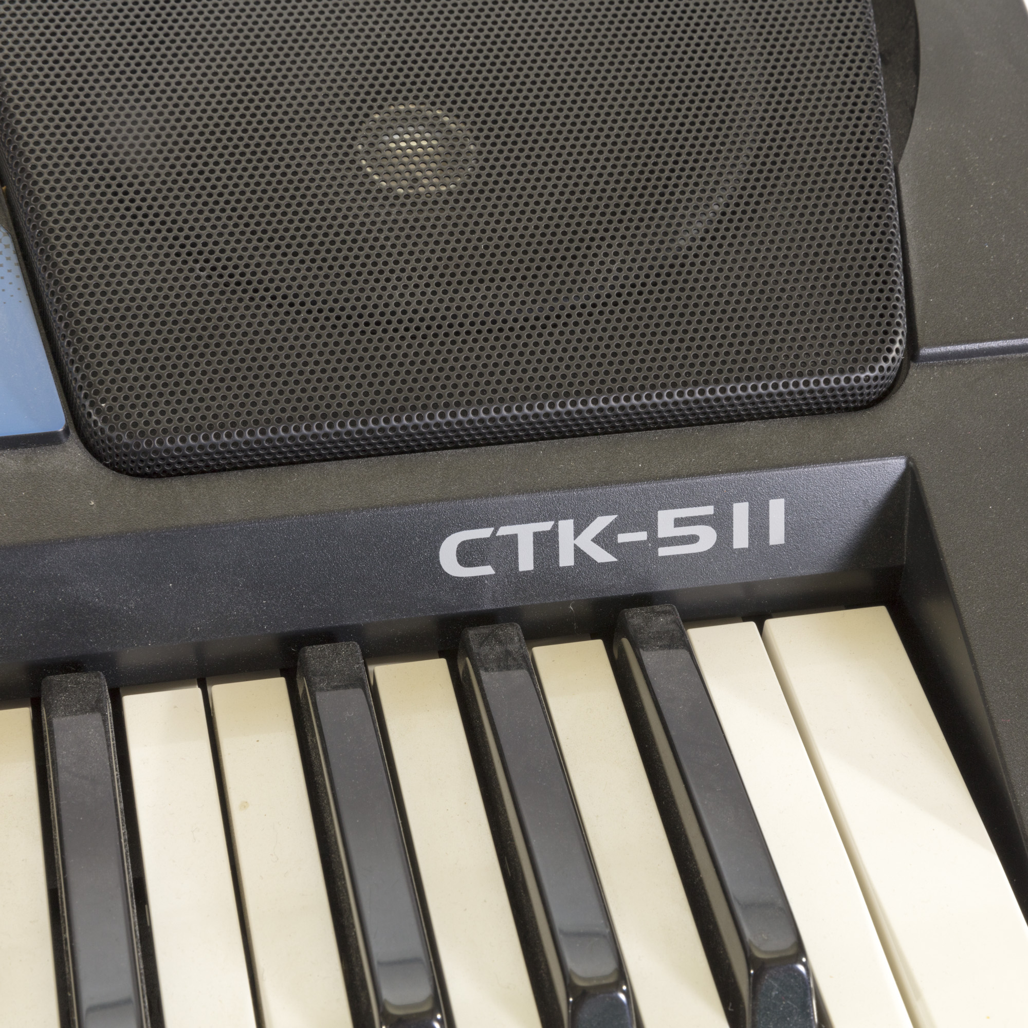 Casio CTK511 Electronic Keyboard and Stand EBTH
