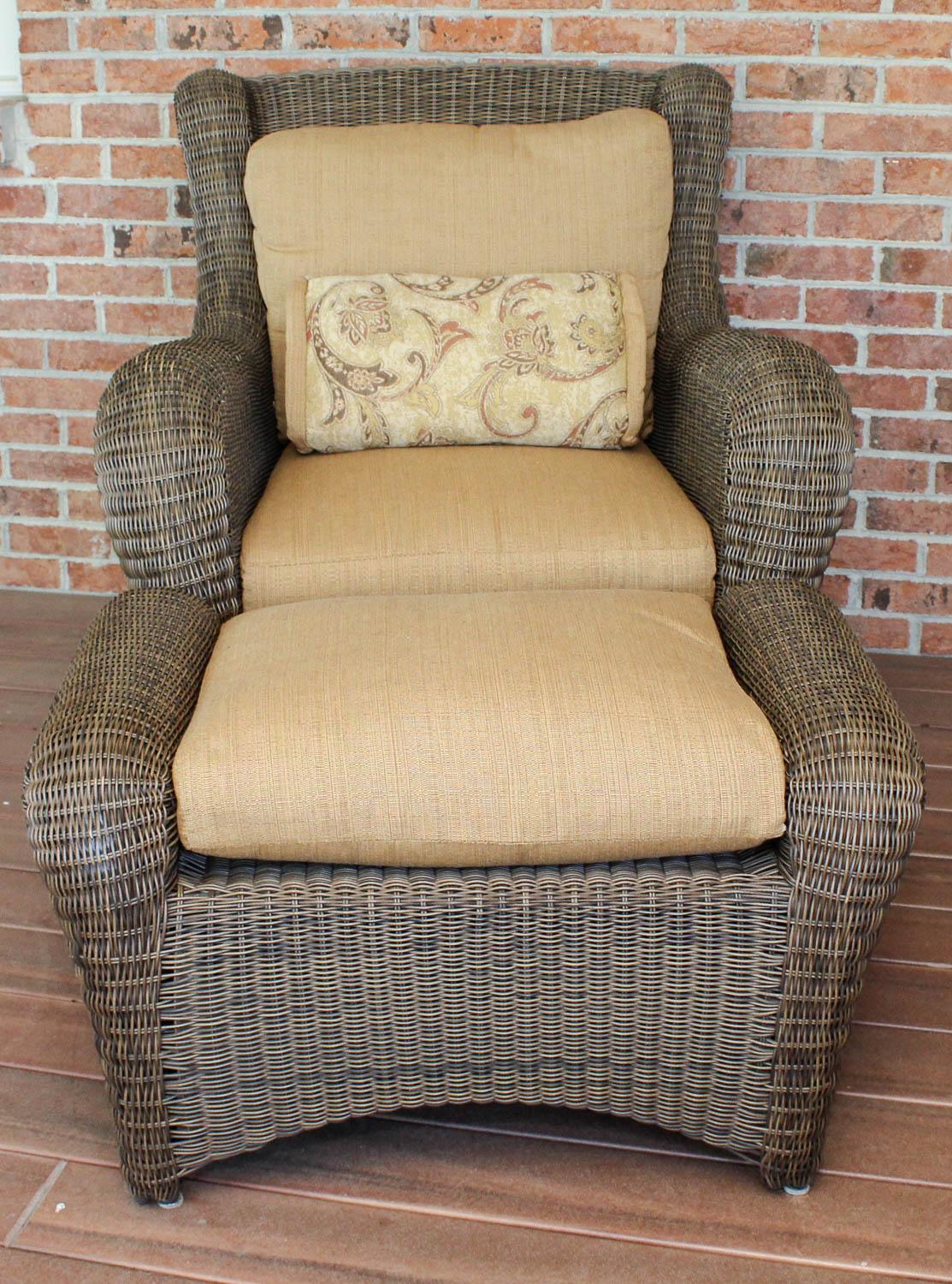 Sunbrella Outdoor Chair with Ottoman EBTH