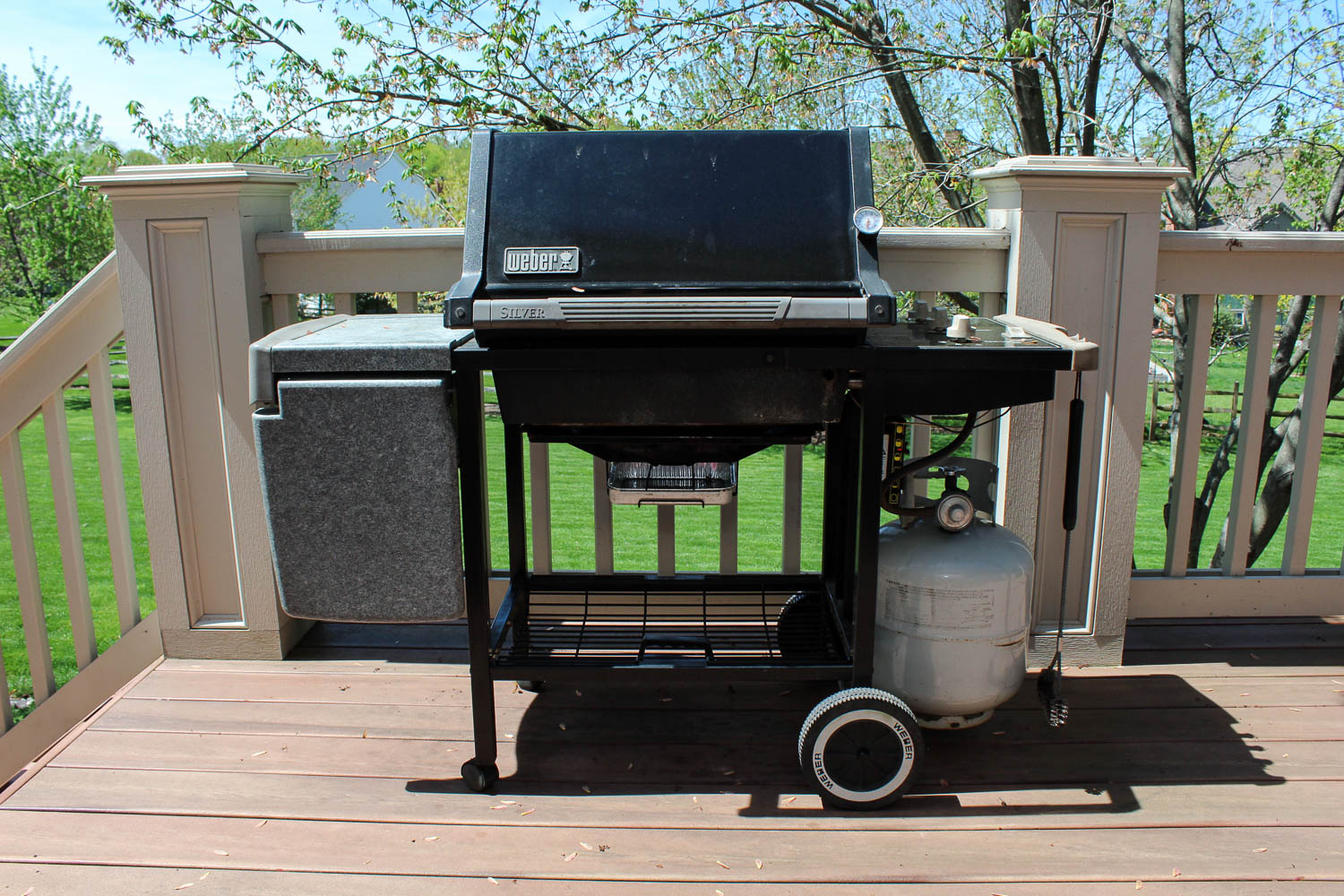 Weber "Genesis Silver" Outdoor Grill | EBTH