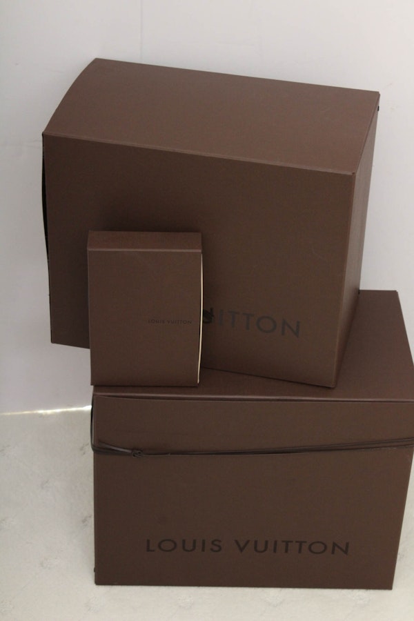 Louis Vuitton Gift Boxes : EBTH