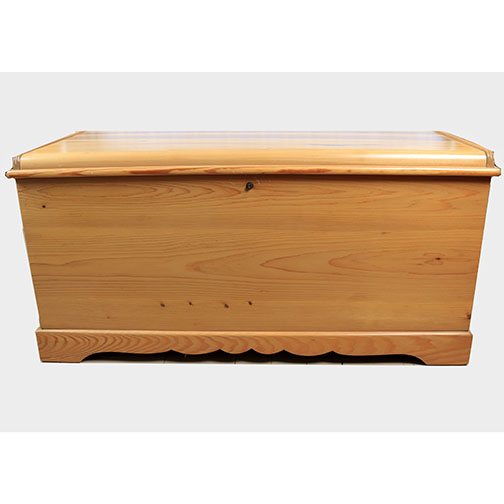 Franklin White Cedar Chest EBTH
