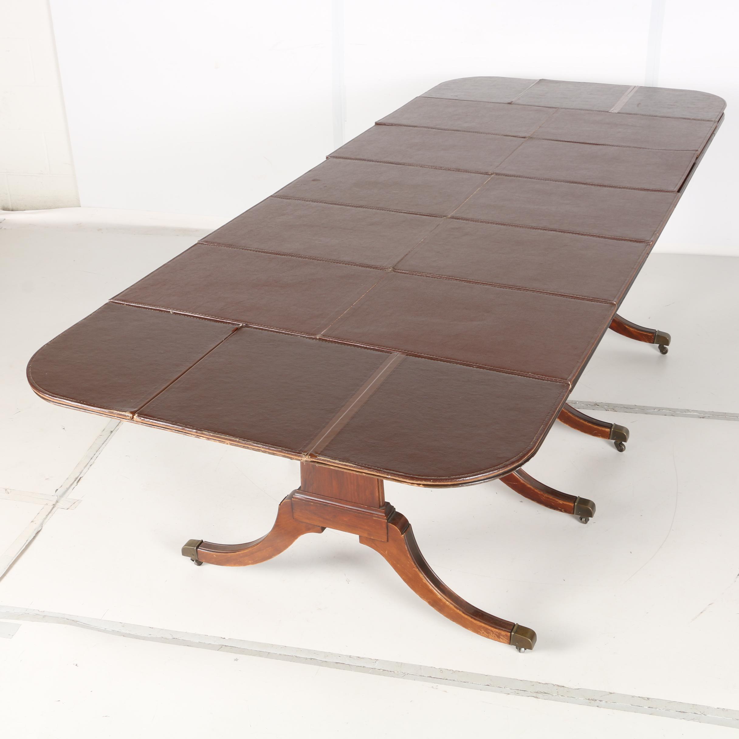 Circa 1940 Duncan Phyfe Style "The Warfield" Dining Table EBTH