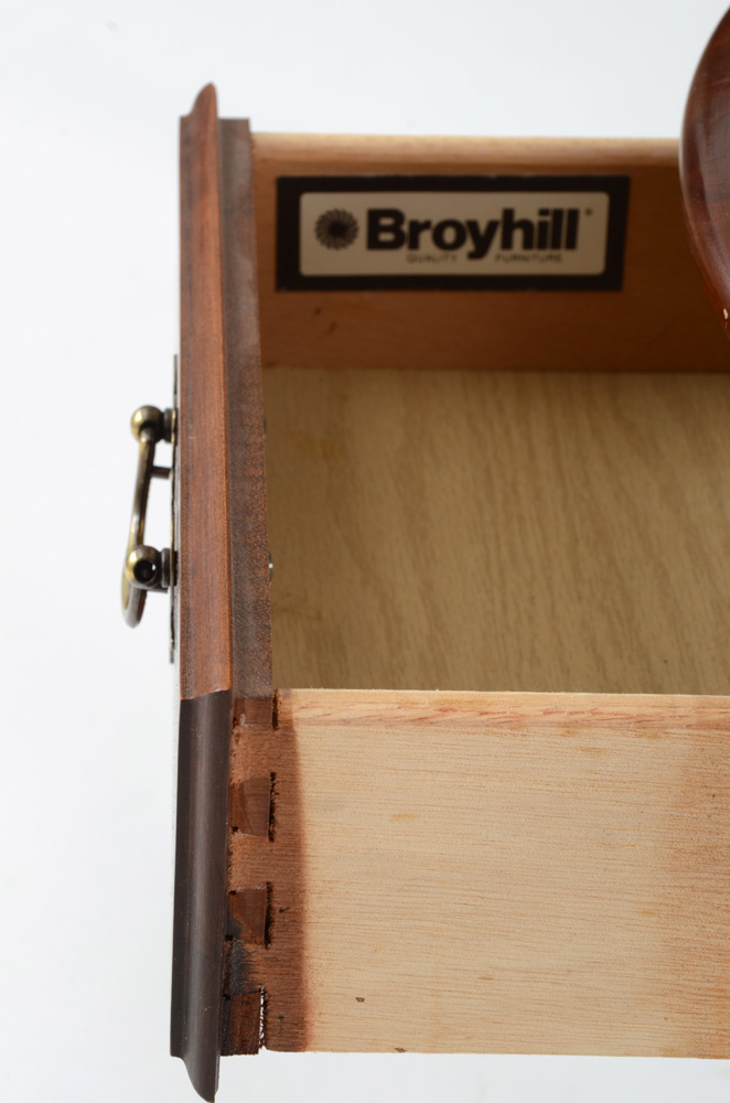 Broyhill Cherry End Table | EBTH