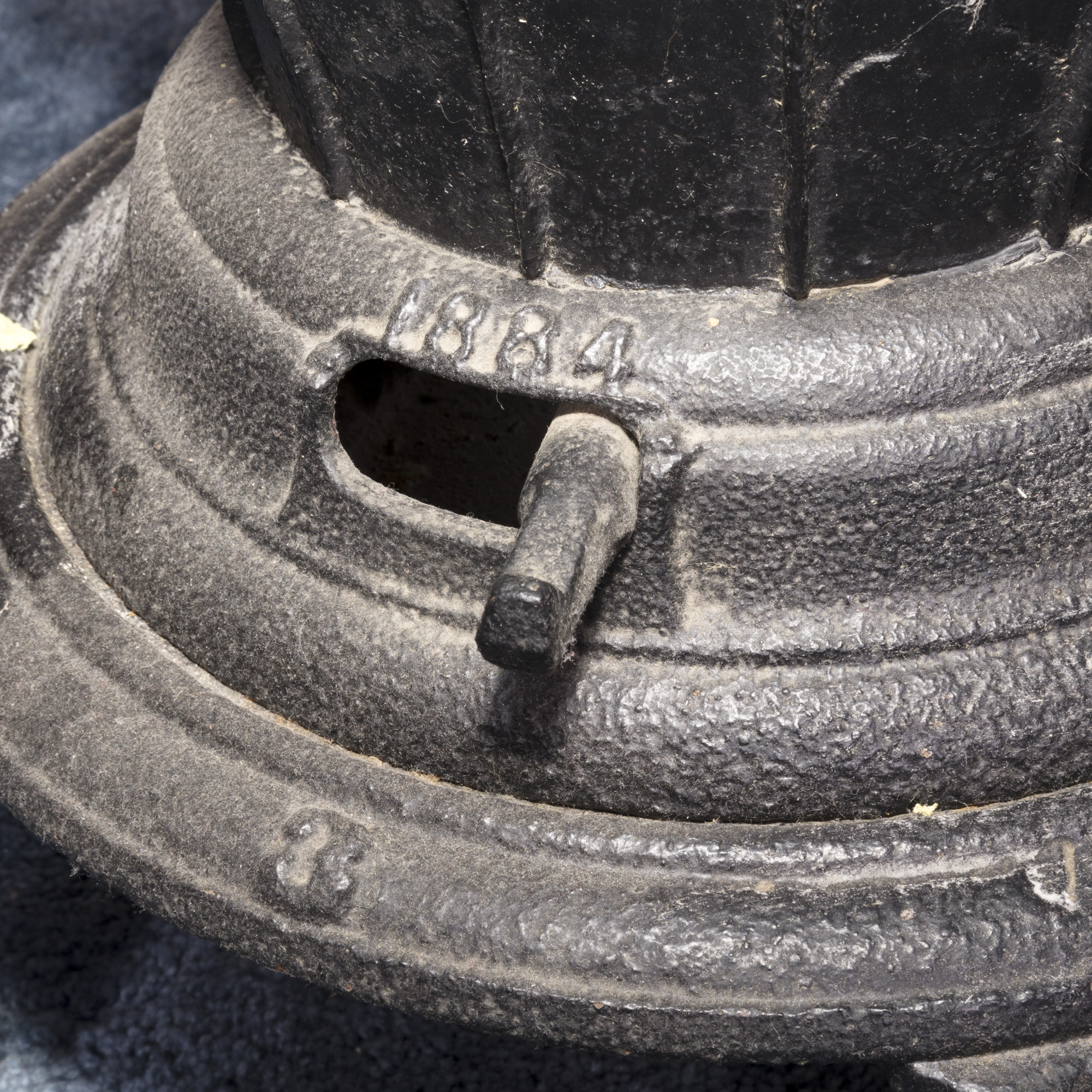 Dash Cast Iron Stove EBTH