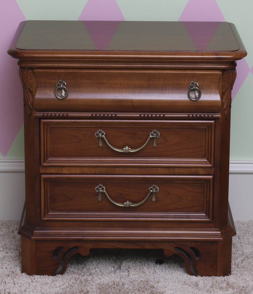 Lexington Furniture "Lynn Hollyn at Home" Nightstands EBTH