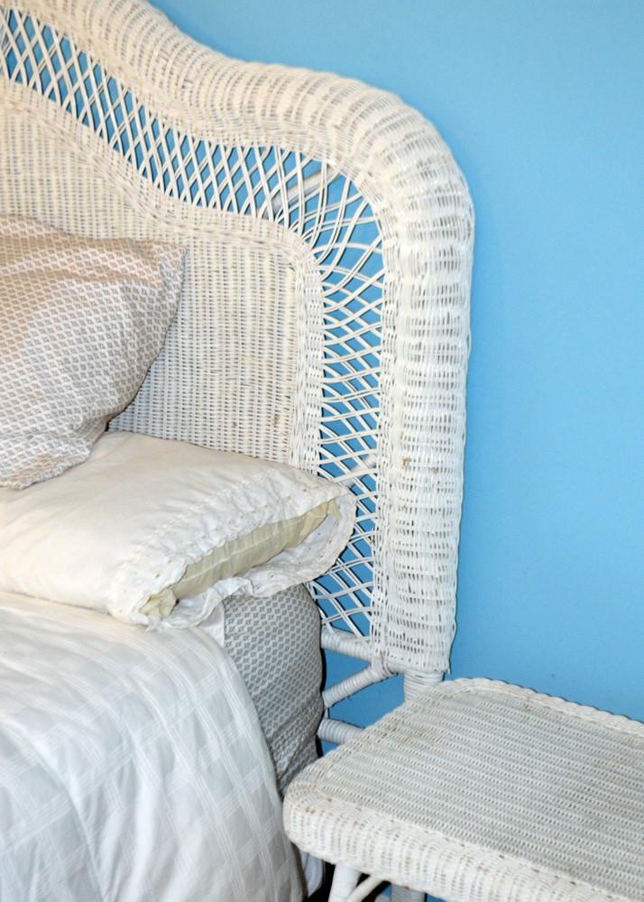 White Wicker Queen Size Headboard and Accent Table EBTH