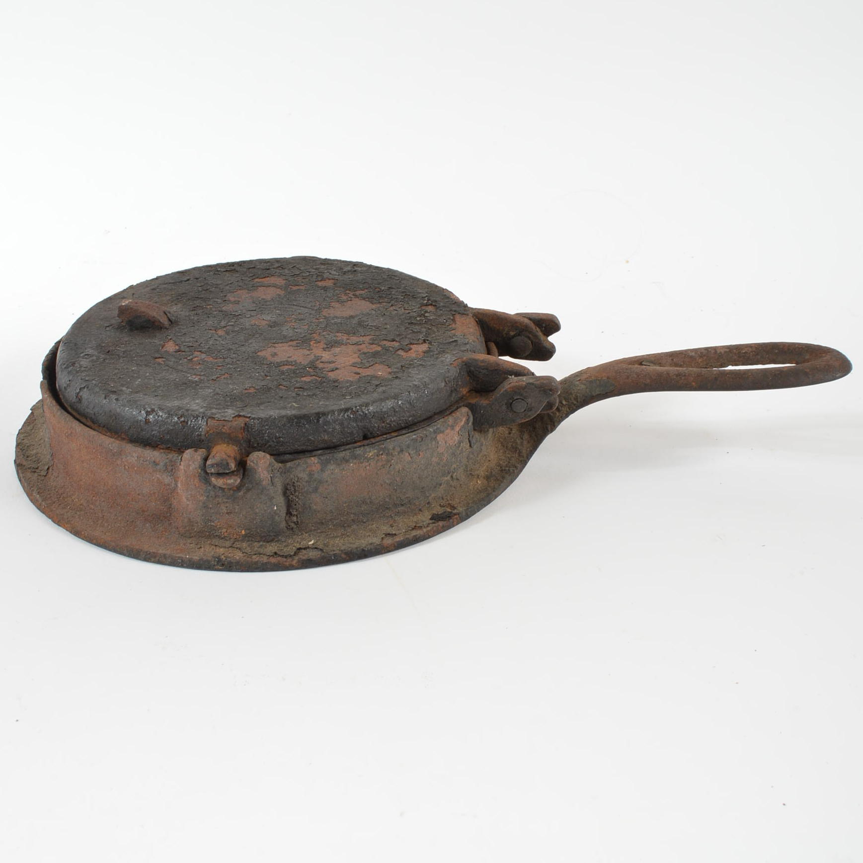 Antique Cast Iron Waffle Maker EBTH