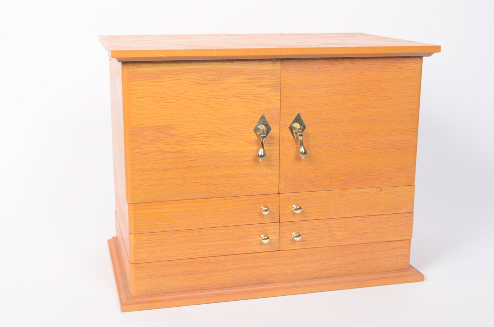 "For Your Ease Only" Jewelry Box by Lori Greiner EBTH