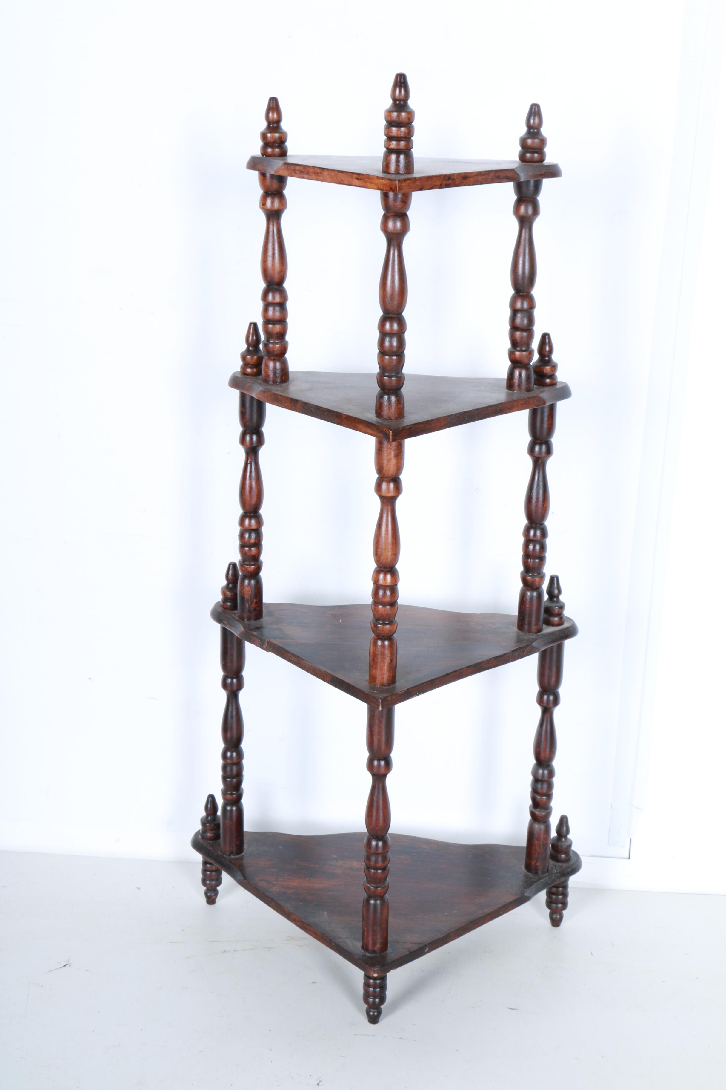 Vintage Corner Étagères With Wall Shelves EBTH