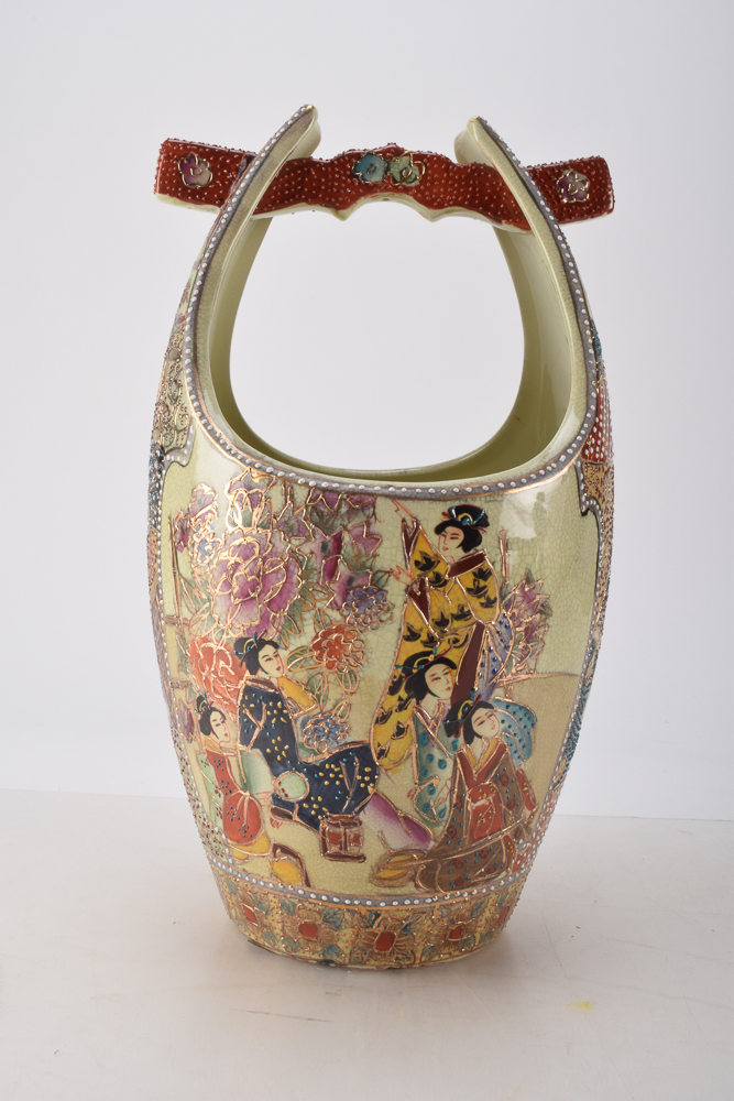 HandPainted Chinese Royal Satsuma Vase with Handle EBTH