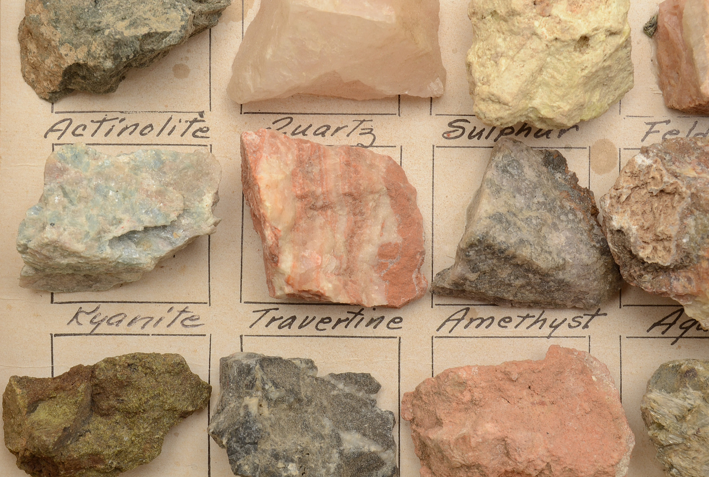 Mineral Specimens From the Desert EBTH