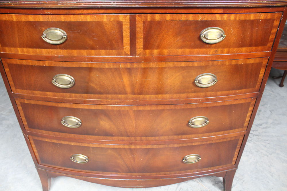 Vintage Hepplewhite Style Mahogany Bow Front Chest of Drawers EBTH