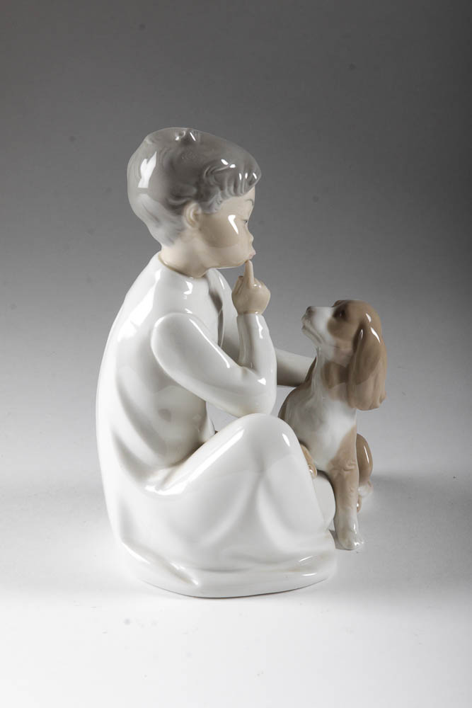 Lladro Figurine "Boy With Dog" Designed by Vicente Martínez EBTH