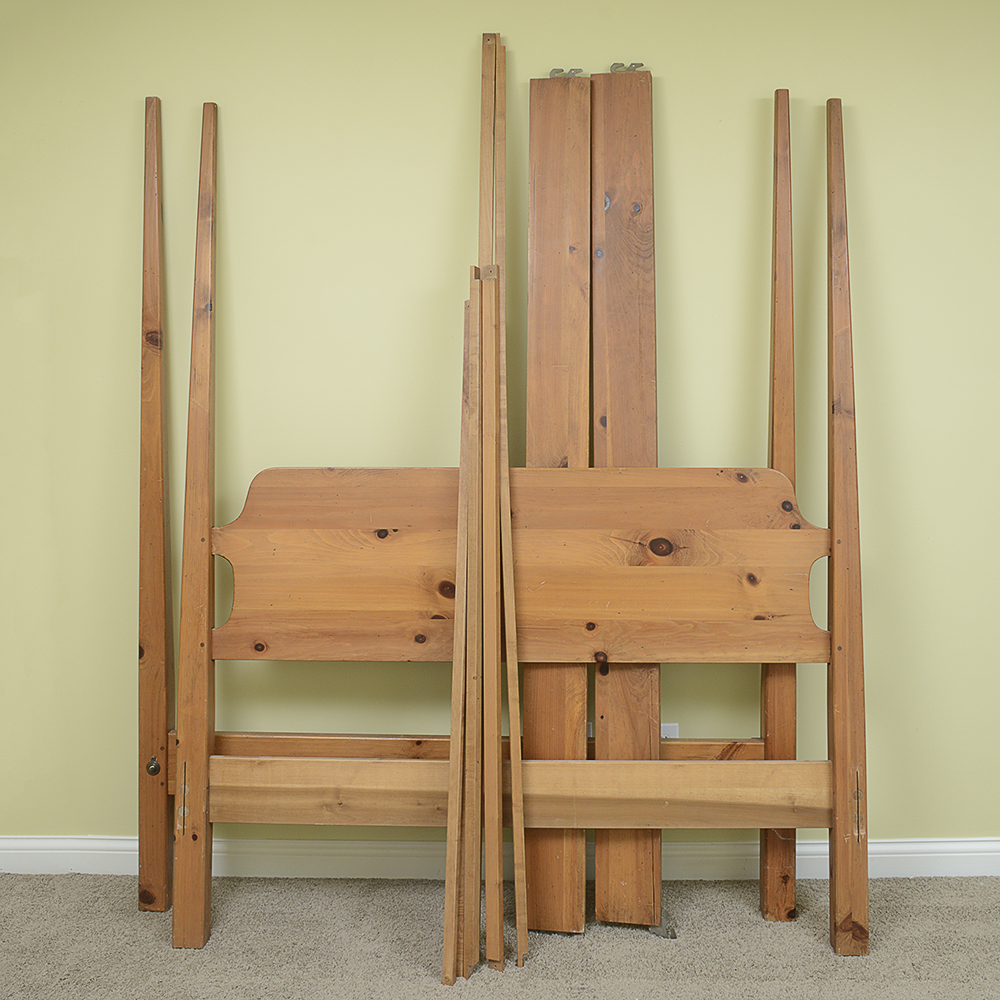 Ethan Allen Pine QueenSize Four Poster Bed EBTH