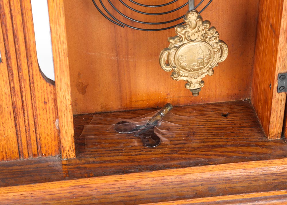 Antique Ingraham Eight Day Pendulum Mantel Clock EBTH