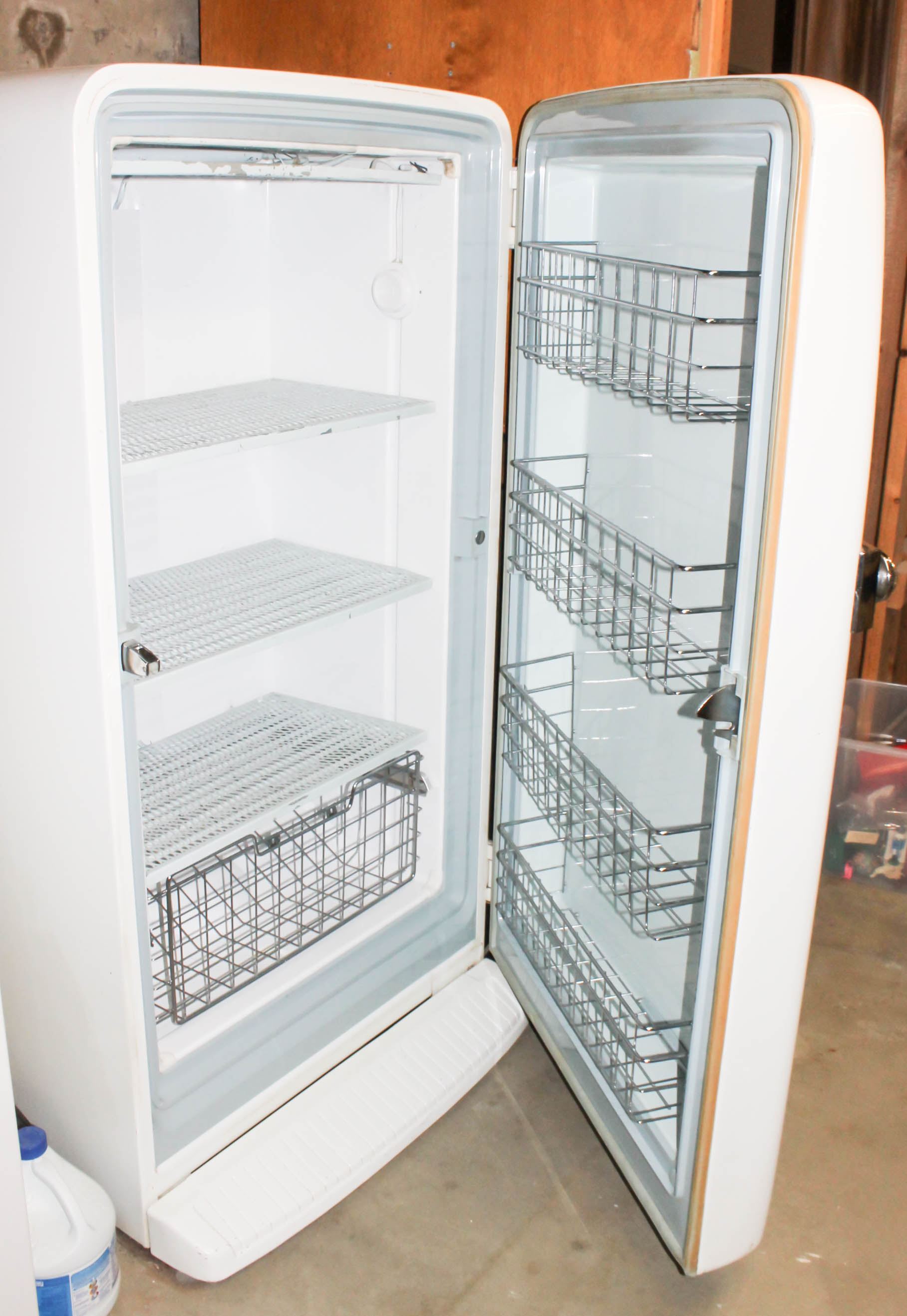 Vintage Crosley Shelvador Freezer EBTH