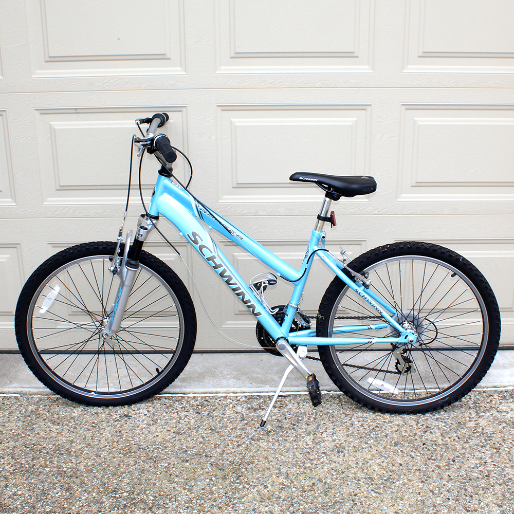 light blue schwinn bike