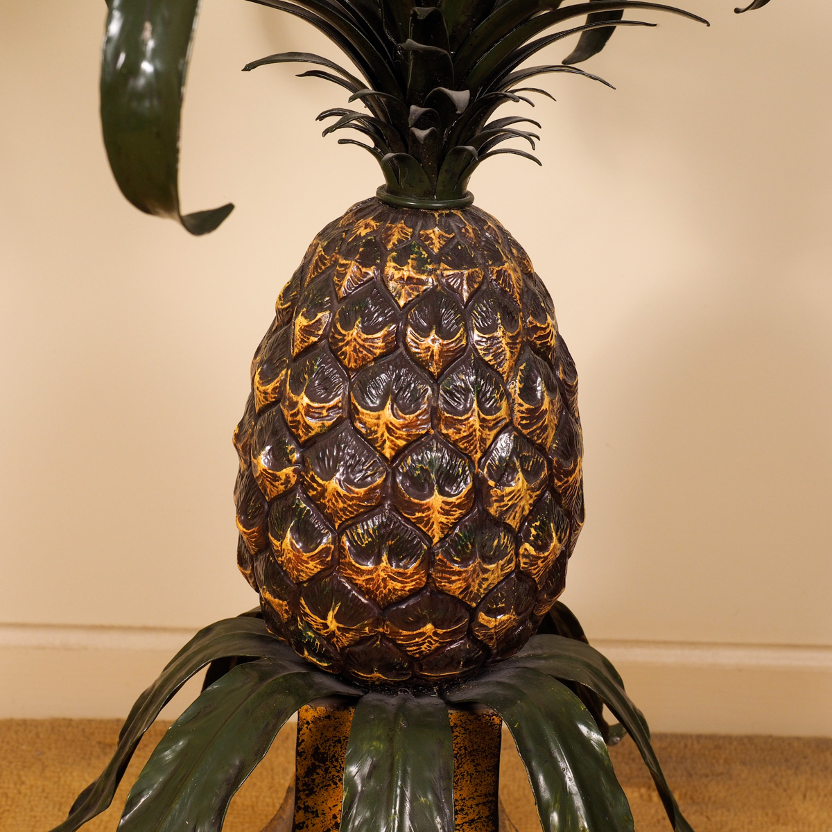 Contemporary Glass Top Pineapple Pedestal Side Table EBTH