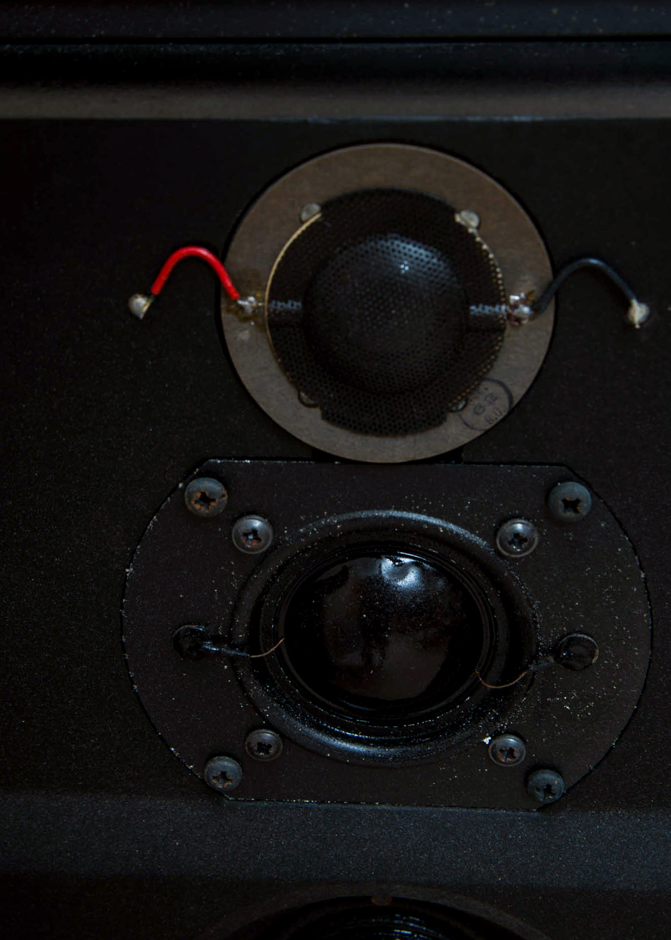 thumbnail image 2 of NINO MUSIC Full Replacement Kit For Bang & Olufsen Beovox M100 / 100.2 – 8 Ohm Tweeter 2 of 3