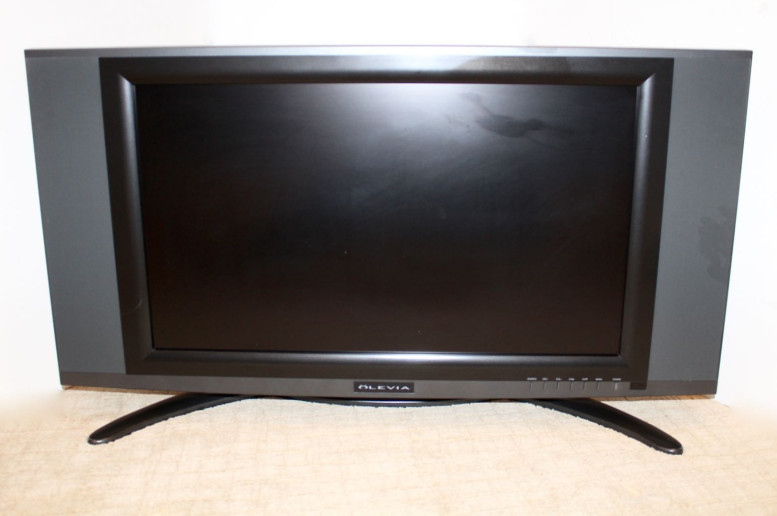 Syntax Olevia 32" Widescreen HDReady LCD Television EBTH