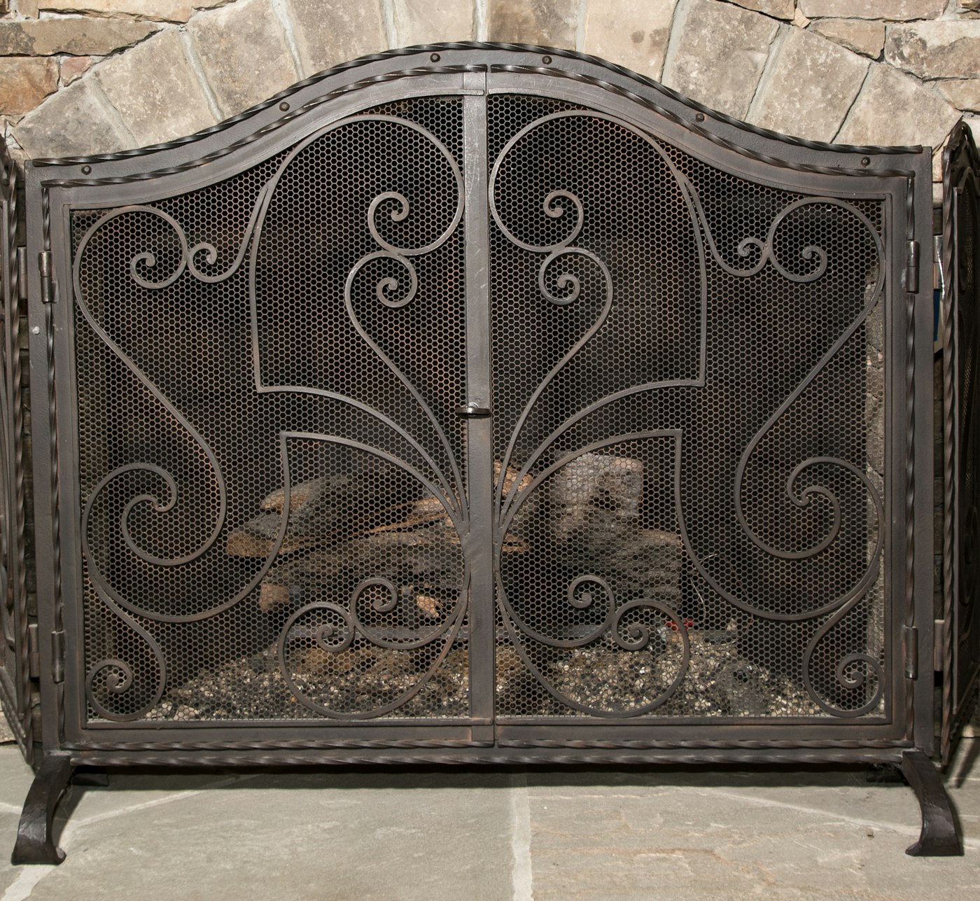 Iron Fireplace Screen | EBTH