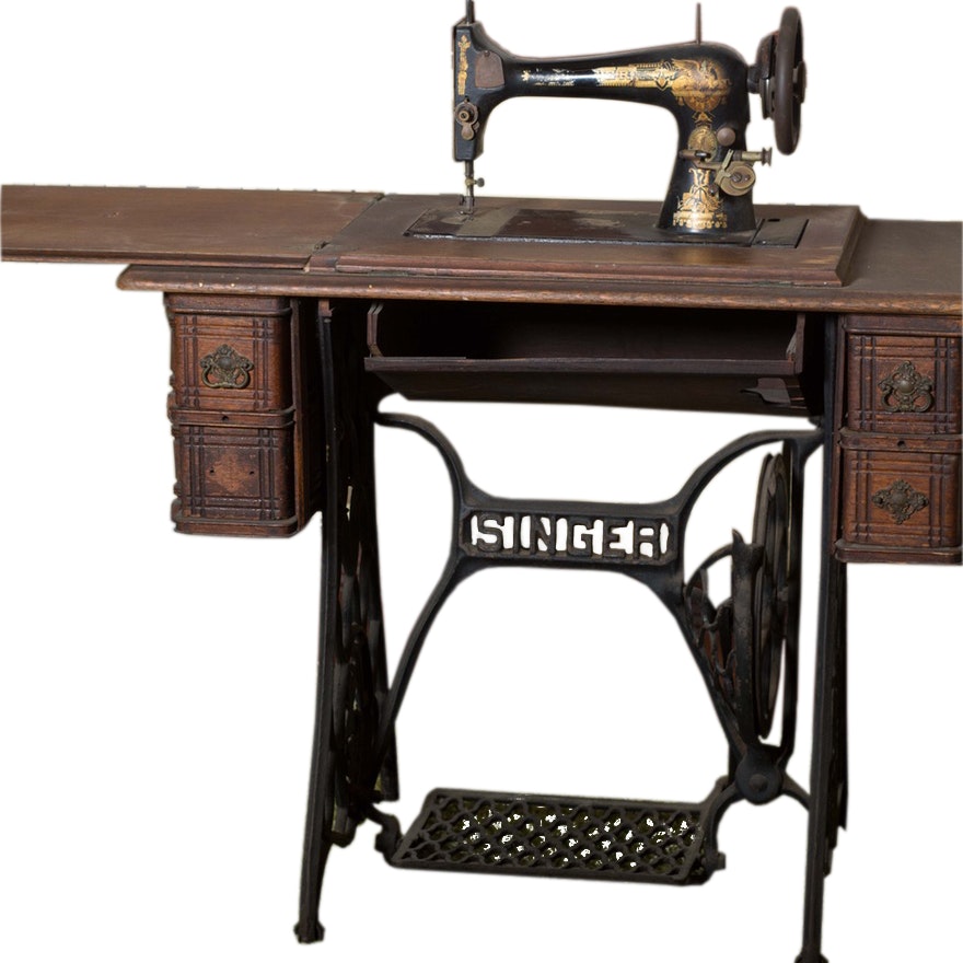 Late 40th Century Manual Singer Sewing Machine And Table EBTH Best Singer Sewing Machine Manual Late 40th Century Manual Singer Sewing Machine And Table EBTH Best Singer Sewing Machine Manual