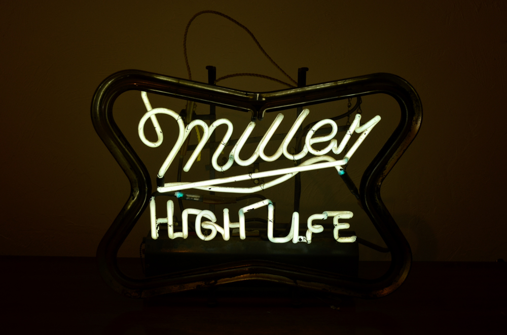 Vintage Miller High Life Neon Beer Sign EBTH