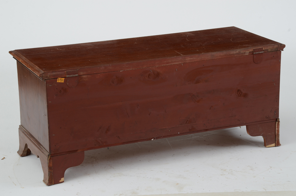 Vintage Cavalier Cedar Chest EBTH