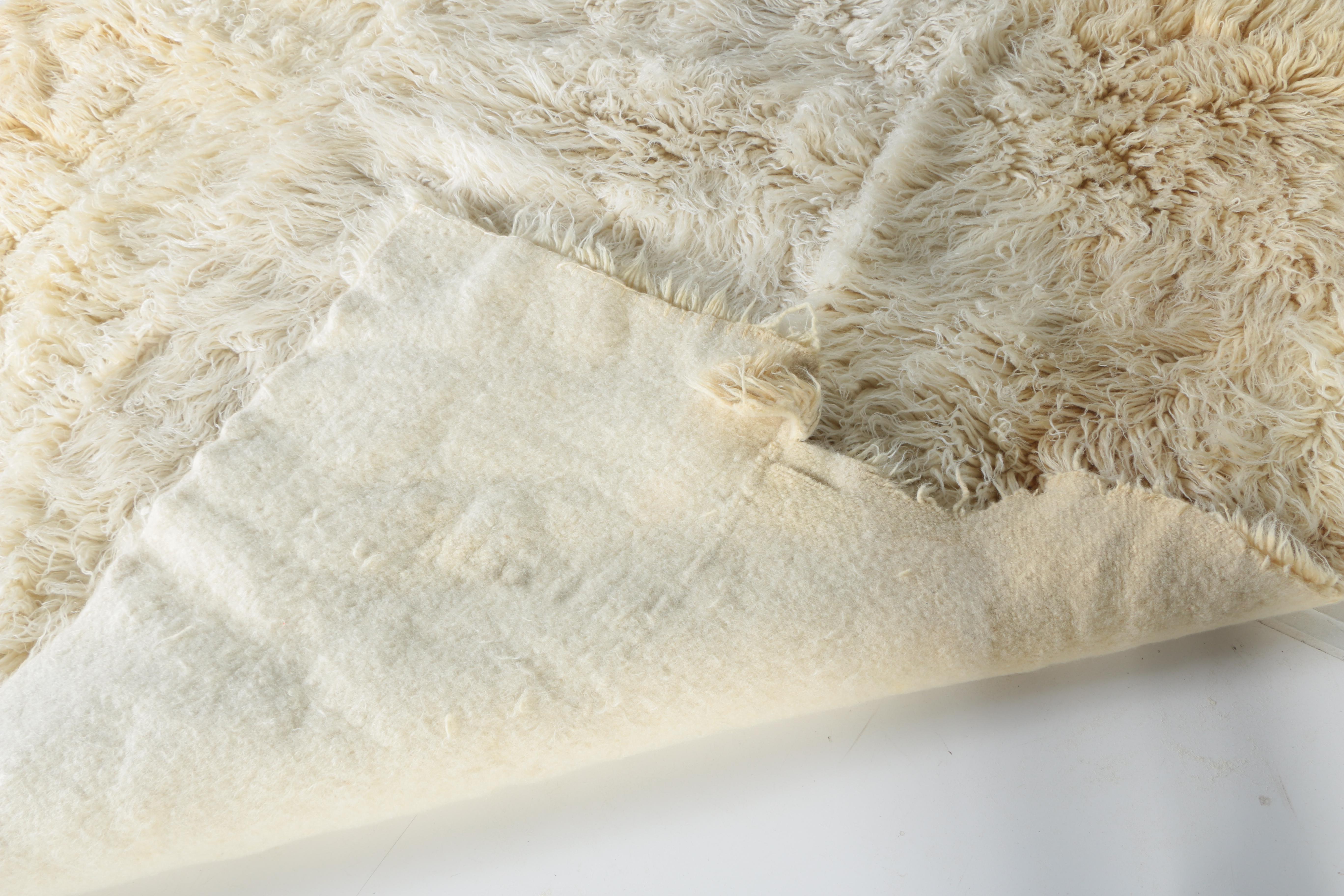 Shaggy Wool Greek Karamichos Flokati Area Rug EBTH