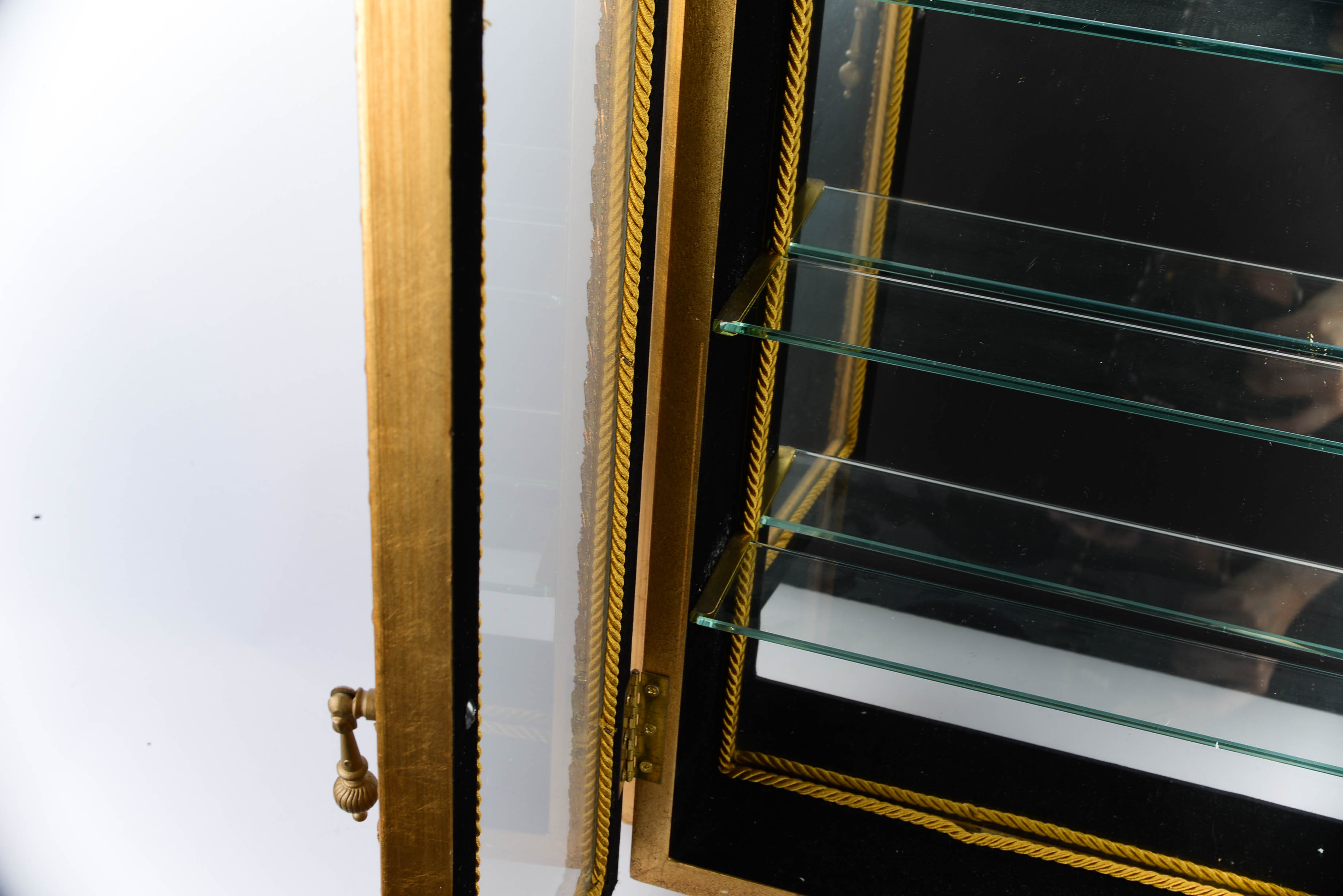 Teacup Display Case with Glass Shelves EBTH