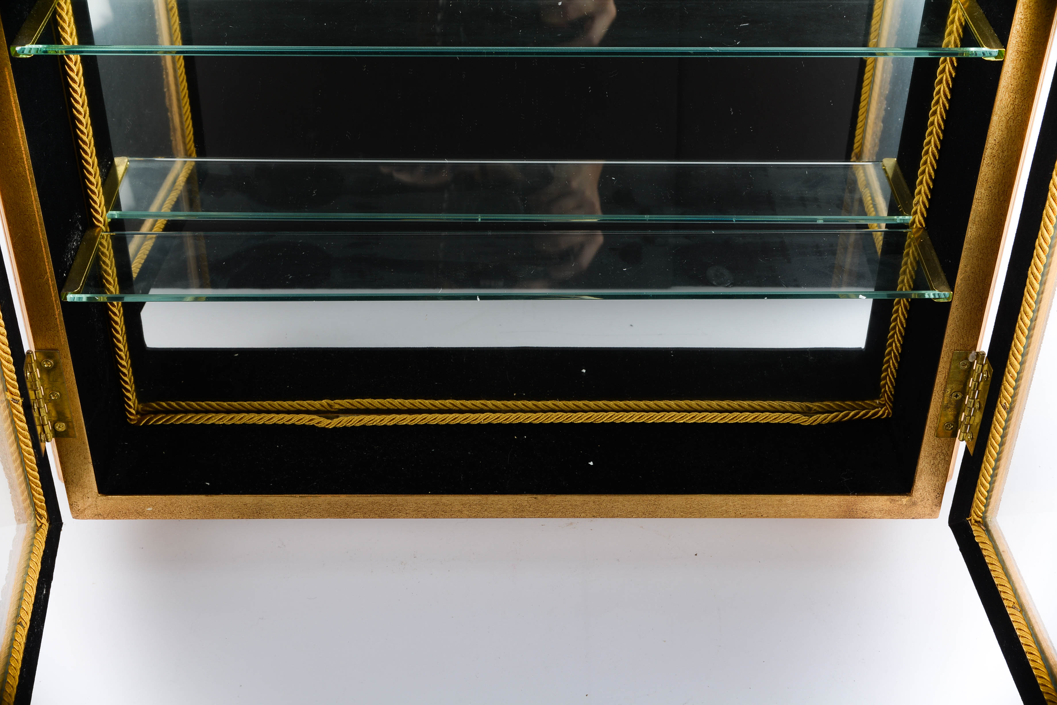 Teacup Display Case with Glass Shelves EBTH