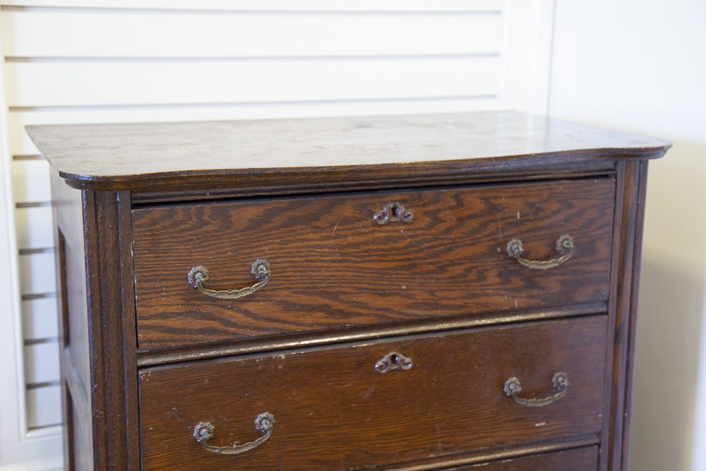 Antique Tiger Oak Chest of Drawers EBTH
