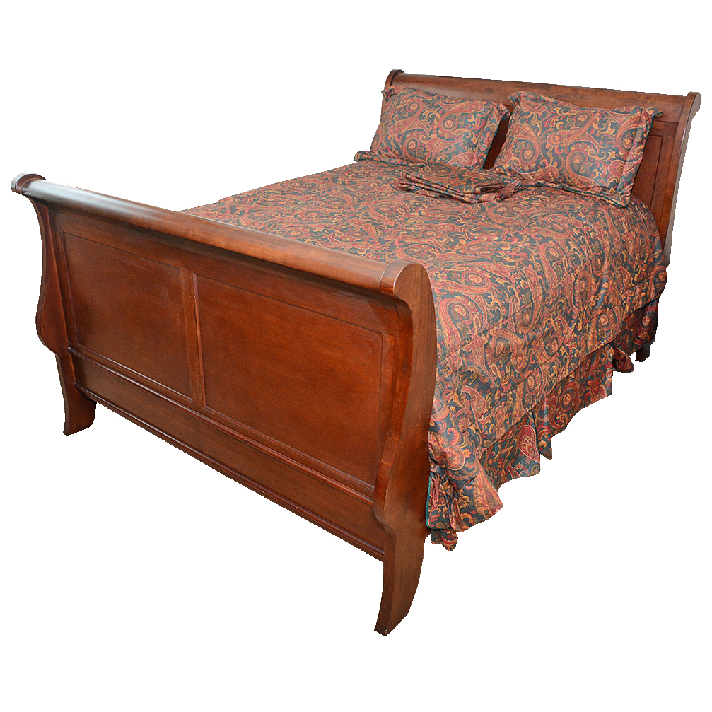 Vintage Full Size Sleigh Bed Frame With Bedding | EBTH