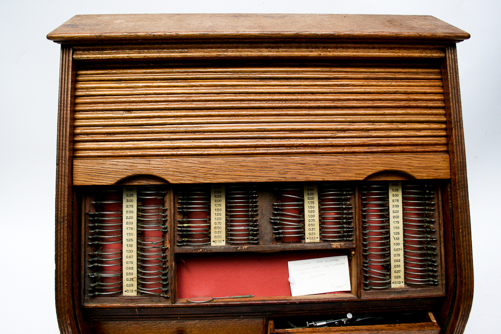 Antique Doctor's Eye Glasses Testing Set EBTH