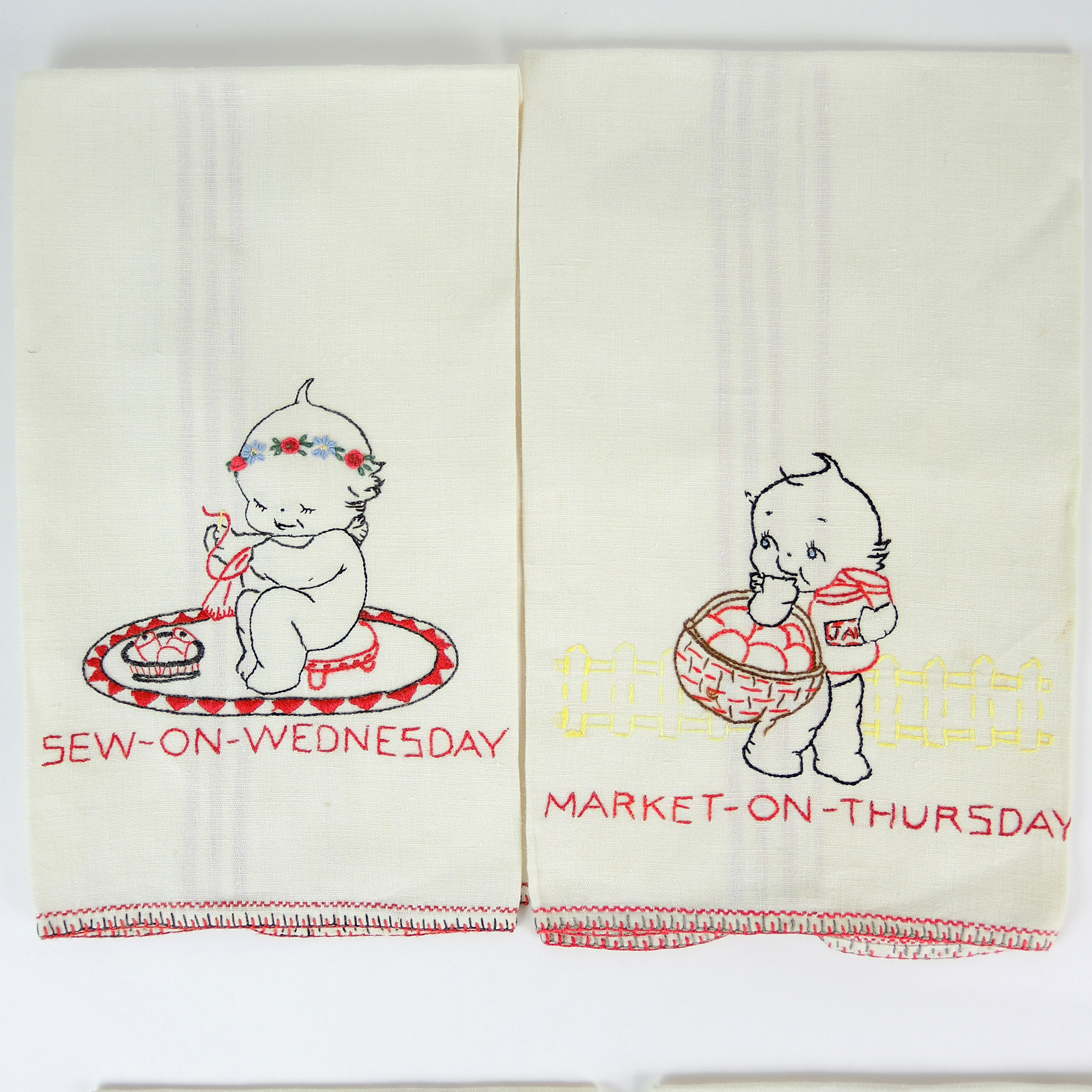 Vintage Set of HandEmbroidered Kitchen Towels EBTH