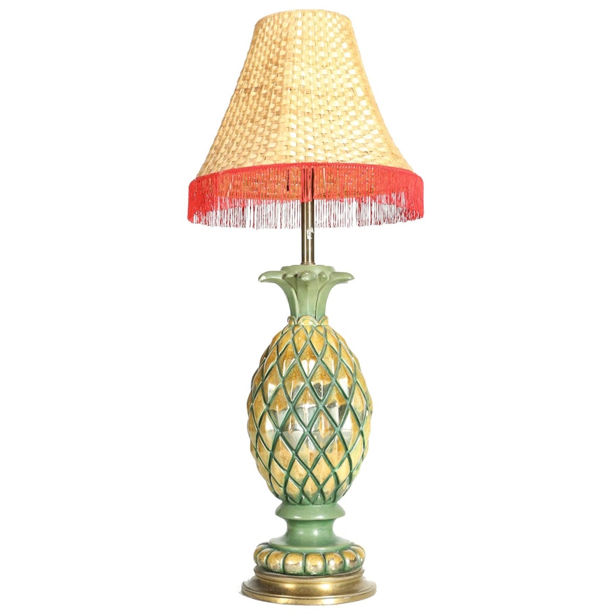 Pineapple Table Lamp With Bamboo Shade