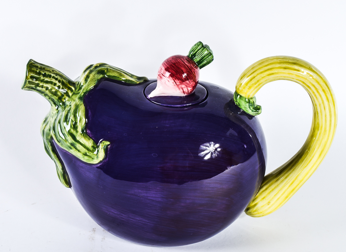 Novelty Ceramic Teapots Including British Swineside Teapottery EBTH