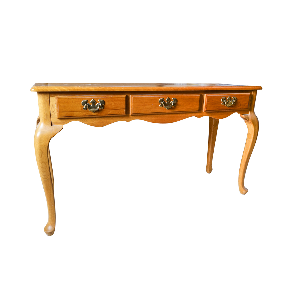 Queen Anne Style Sofa Table EBTH