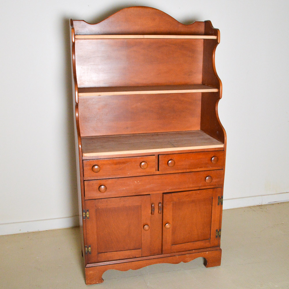 MidCentury Willett "Golden Beryl" Maple Hutch EBTH