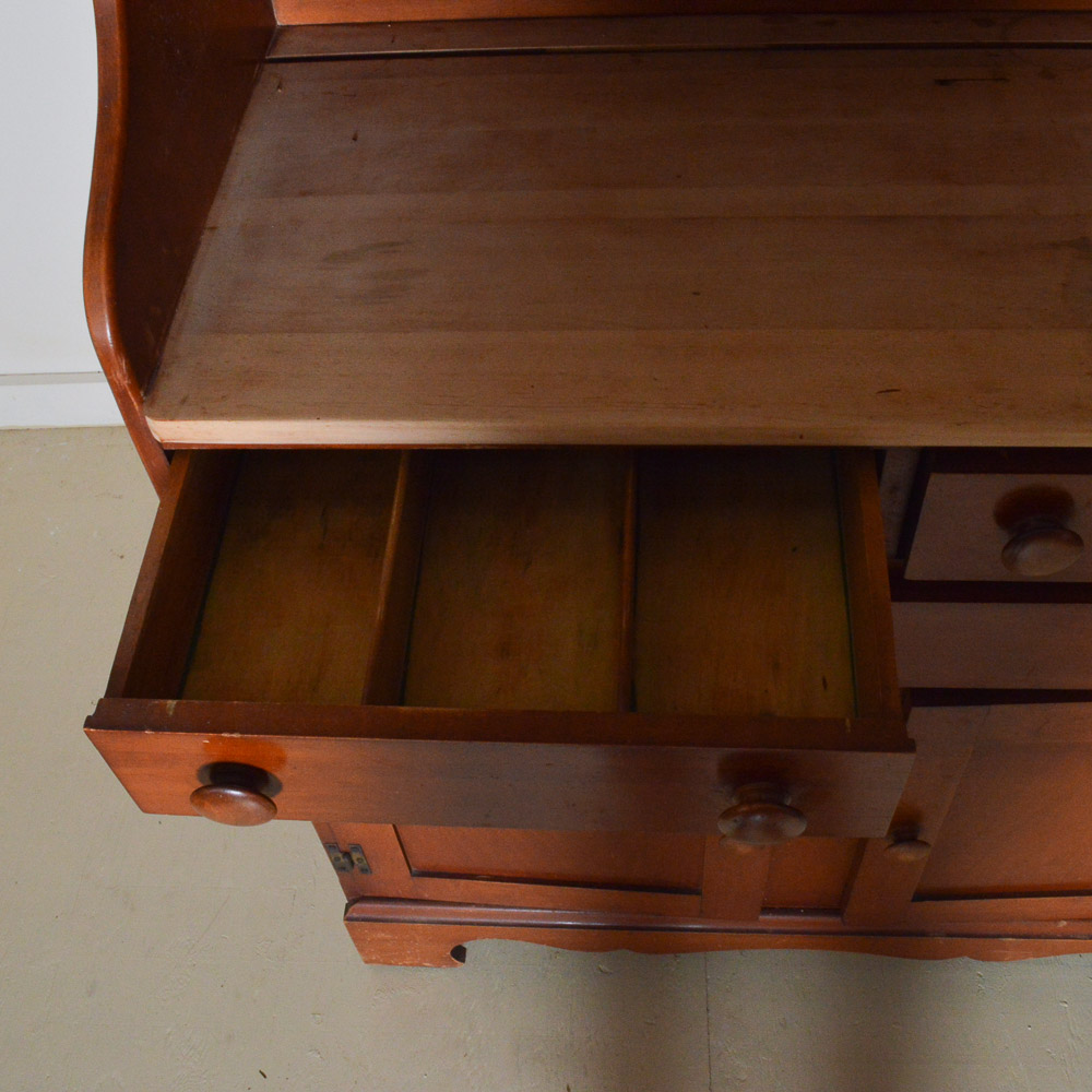 MidCentury Willett "Golden Beryl" Maple Hutch EBTH