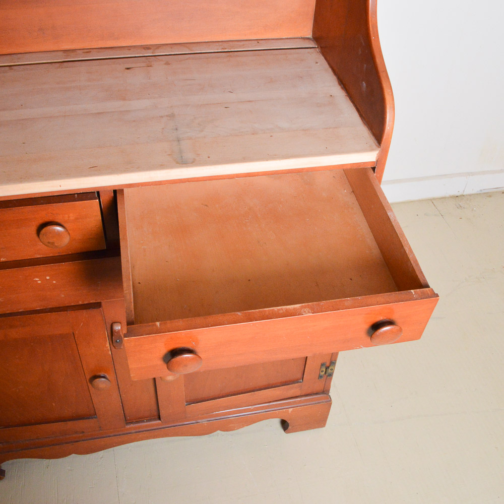 MidCentury Willett "Golden Beryl" Maple Hutch EBTH