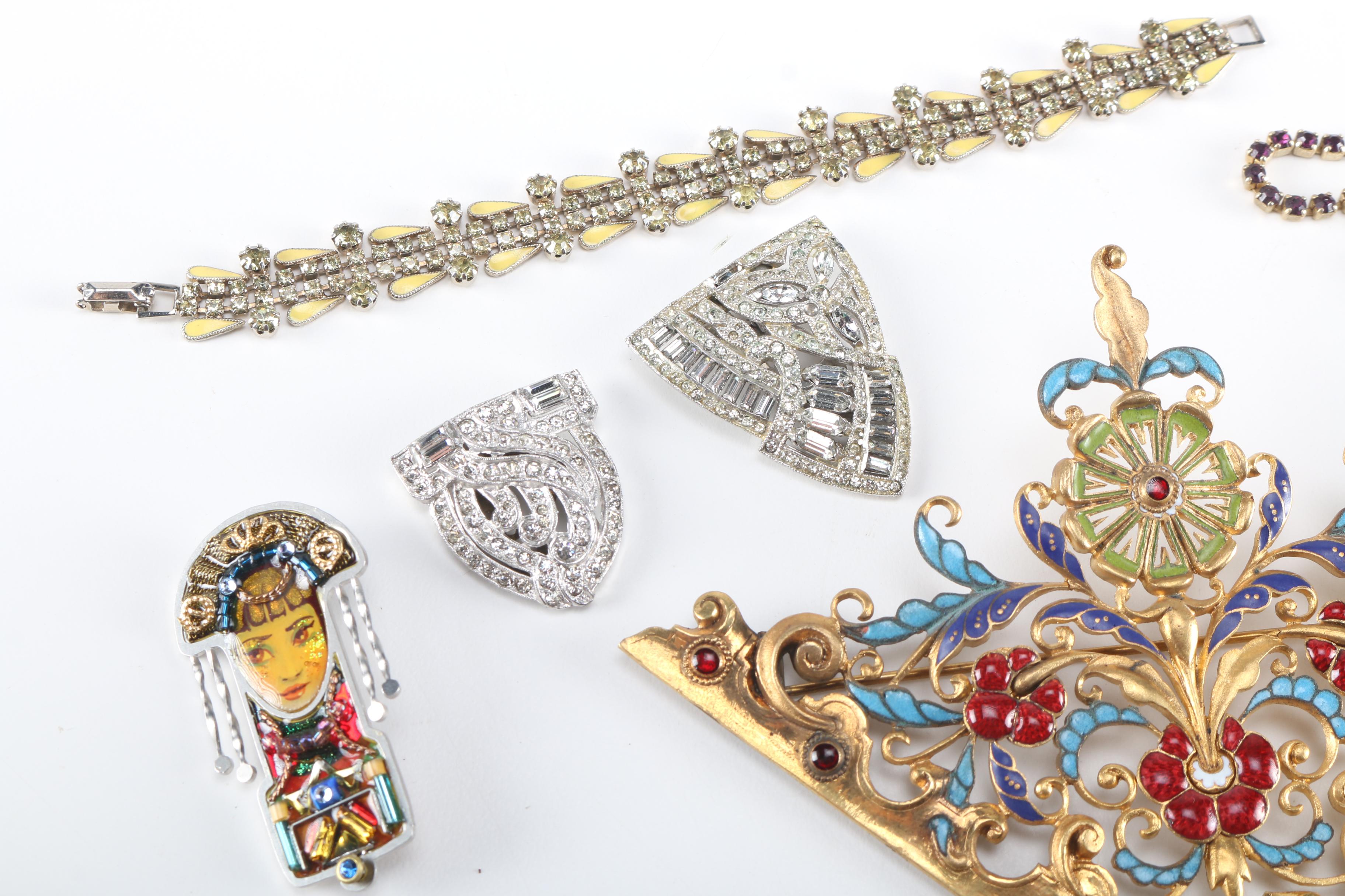 Art Deco Style Costume Jewelry EBTH