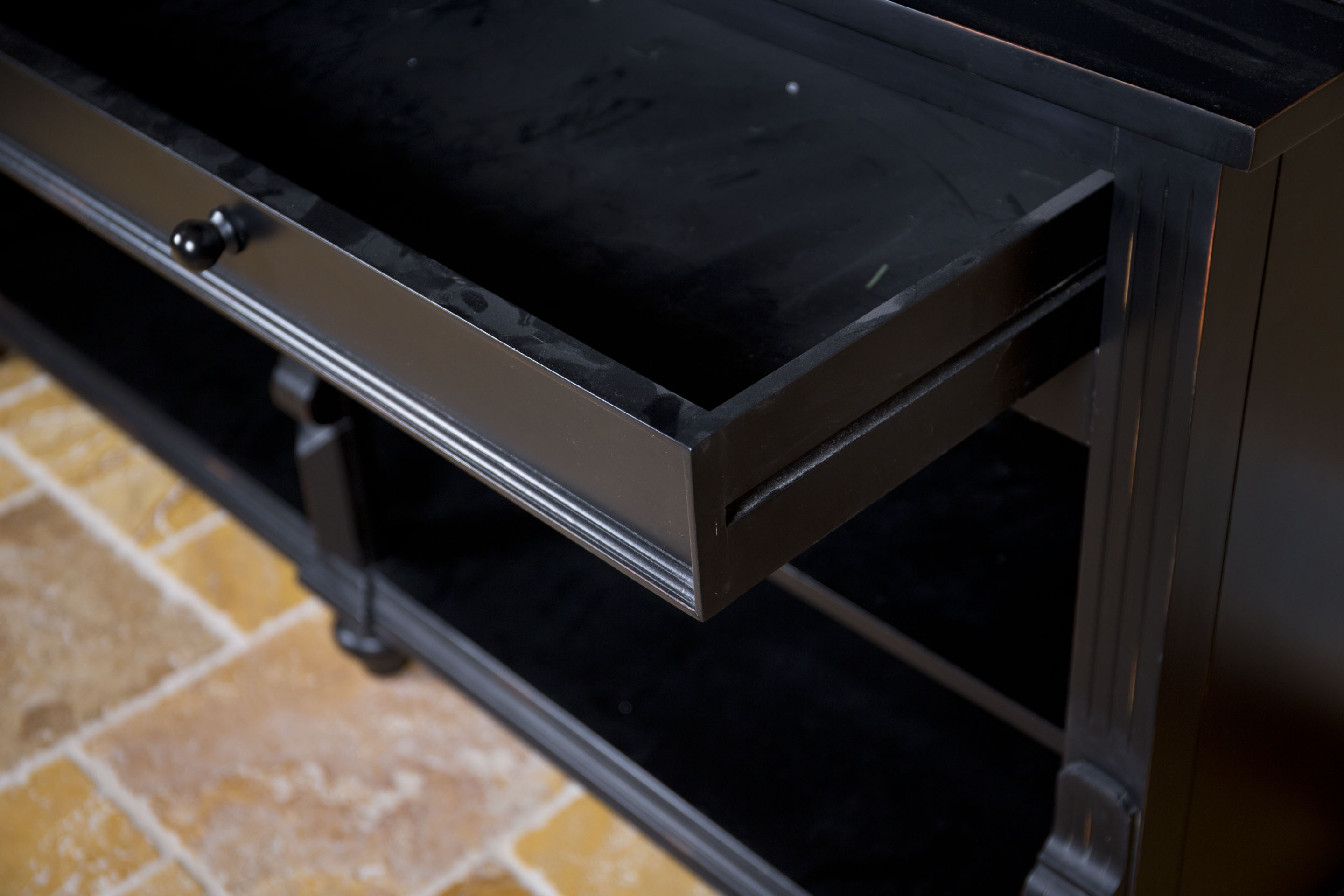 Black Display Hutch EBTH