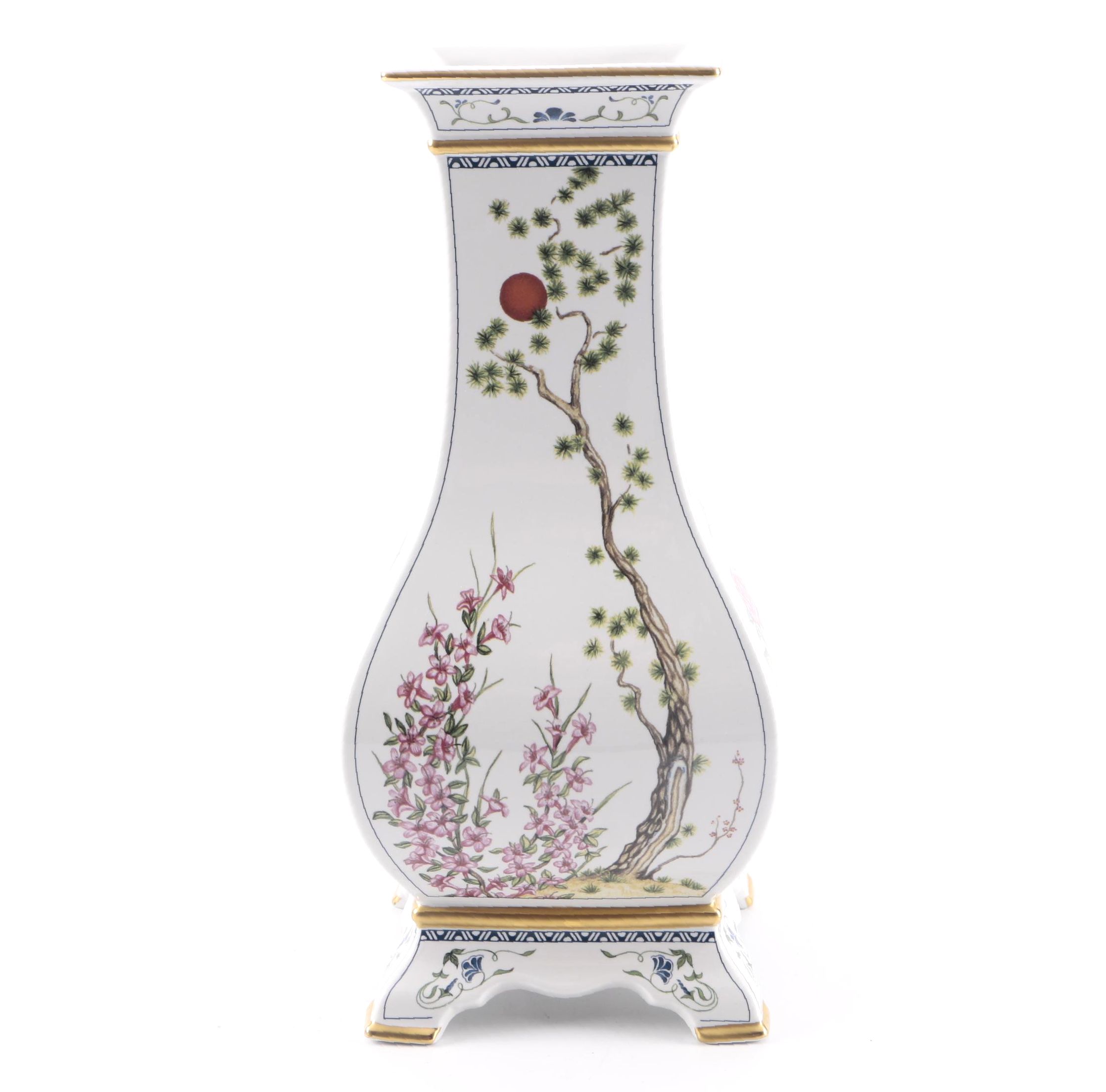 Japanese Franklin Mint Vase Ebth