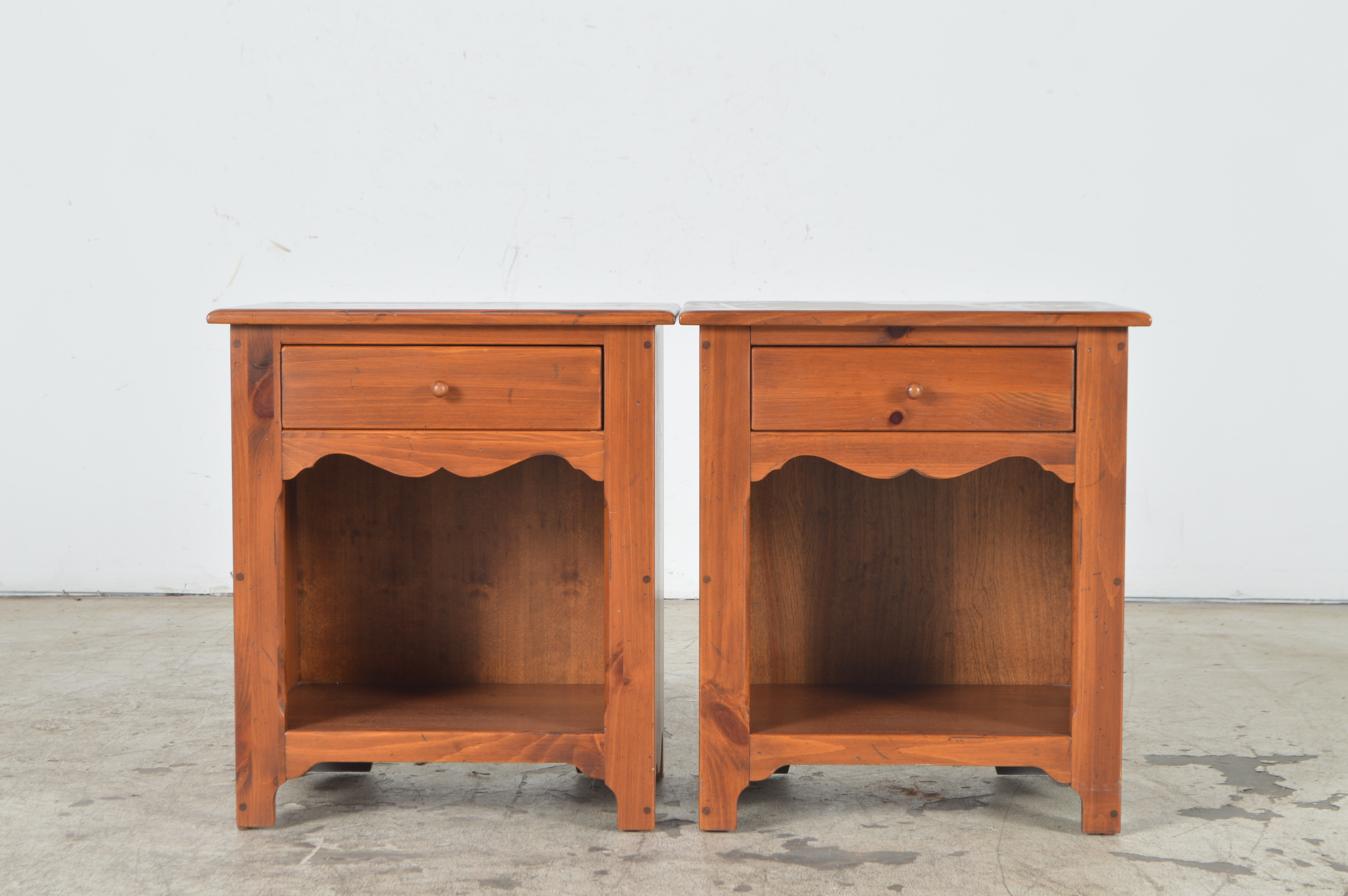 Ethan Allen Pine End Tables EBTH