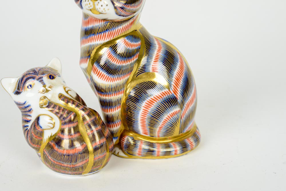 Royal Crown Derby Cat with Playful Kitten Figurines EBTH