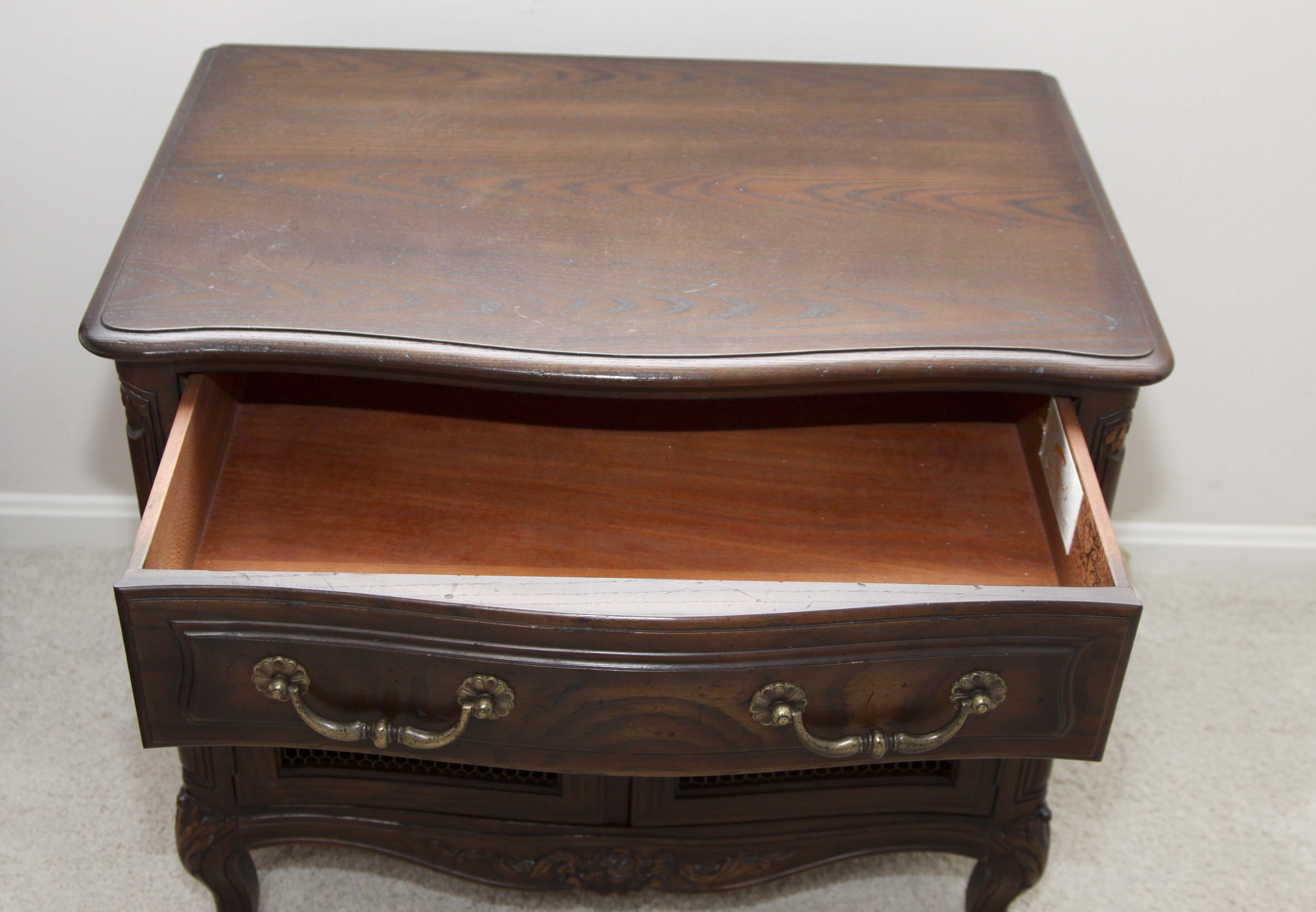 Henredon "Four Centuries" Night Stand EBTH