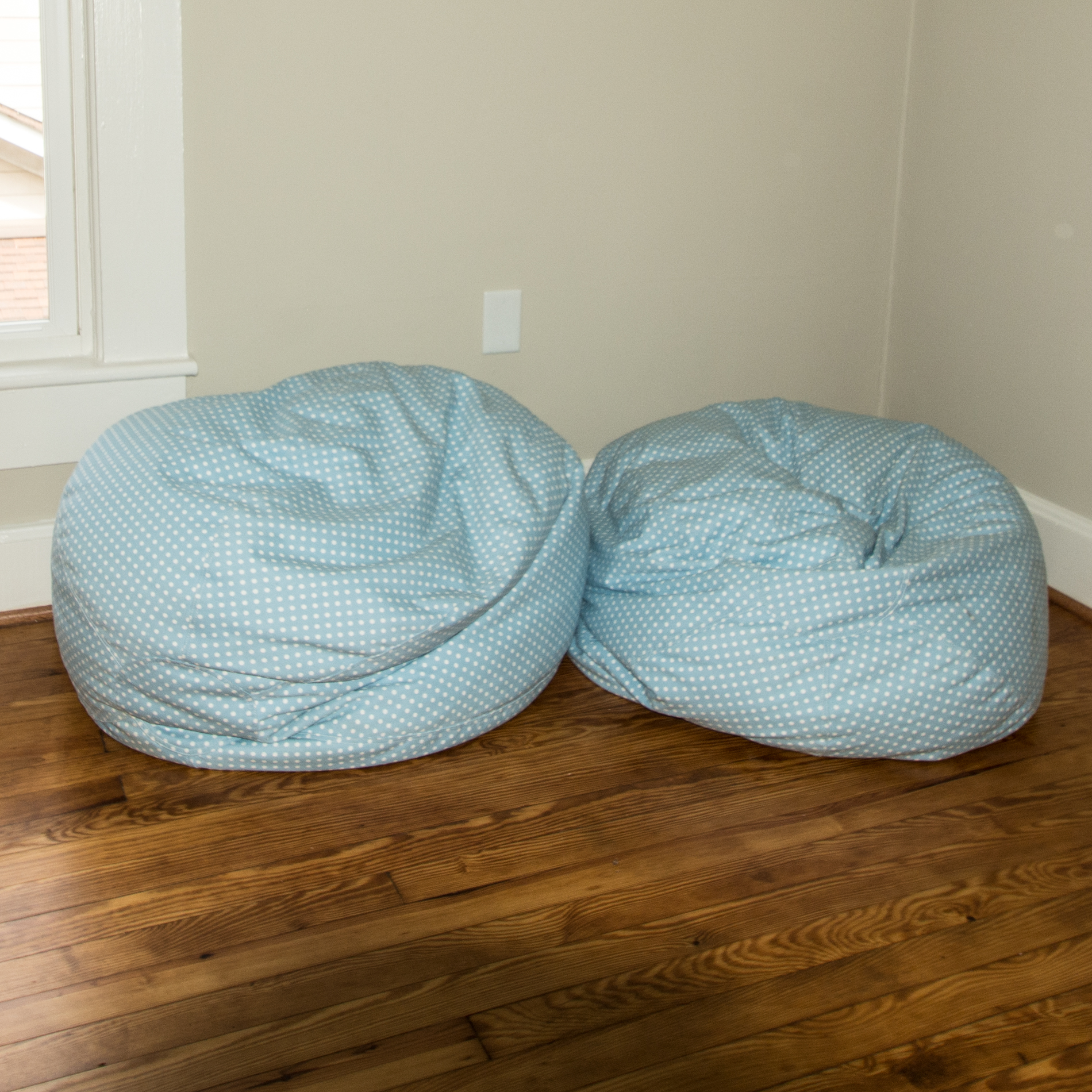 Pair of Pottery Barn Kids Bean Bag Chairs EBTH